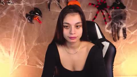 Snapshot of nina_fierce chatting on October 29, 2025, 2:25 am Ketrin online show from October 29, 2025, 2:25 am