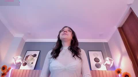 nina_ford_ online show from January 16, 2026, 3:10 am