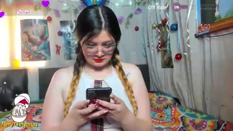 Nina Gauther  online show from December 11, 2024, 5:04 pm