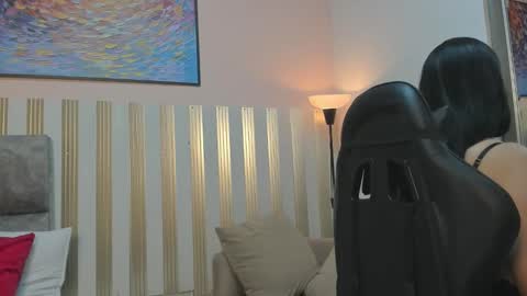 nina_glow_ online show from March 12, 2026, 11:27 am