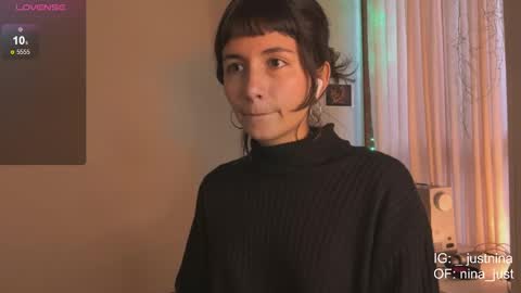 Snapshot of nina_just chatting on December 7, 2024, 9:11 pm Nina. online show from December 7, 2024, 9:11 pm
