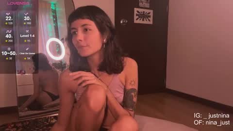 Snapshot of nina_just chatting on January 4, 2025, 9:52 pm Nina. online show from January 4, 2025, 9:52 pm