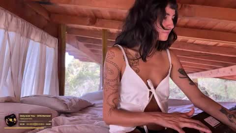 Snapshot of nina_just chatting on October 12, 2025, 9:36 pm Nina. online show from October 12, 2025, 9:36 pm