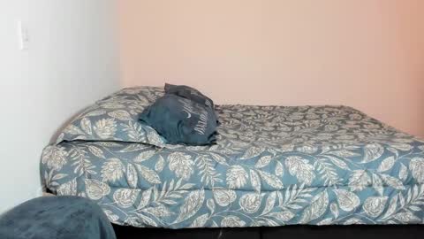  Nina  online show from November 18, 2025, 7:07 pm