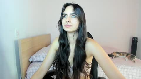 Snapshot of nina_pons chatting on April 26, 2026, 4:04 pm Nina online show from April 26, 2026, 4:04 pm