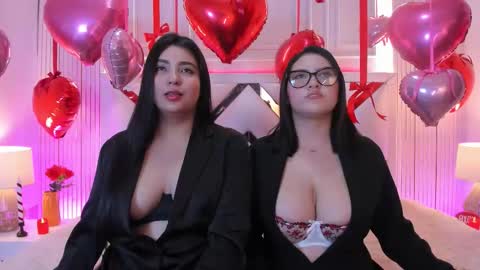 Snapshot of ninablooms01 chatting on February 15, 2026, 6:21 am Nina online show from February 15, 2026, 6:21 am