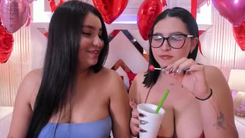 Snapshot of ninablooms01 chatting on February 21, 2026, 2:45 am Nina online show from February 21, 2026, 2:45 am