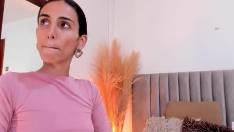 Nina online show from March 11, 2025, 6:08 pm