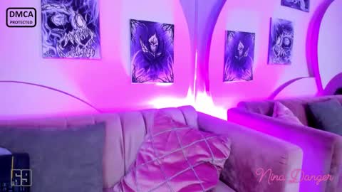  Heyyy guys Im Ninas crazy  online show from December 4, 2024, 5:44 pm