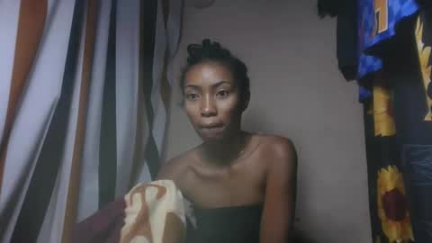 ninaeaa online show from December 14, 2025, 2:50 am