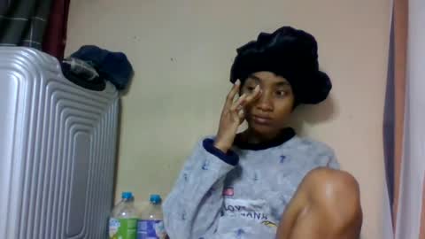 Snapshot of ninaeaa chatting on June 18, 2026, 12:22 am ninaeaa online show from June 18, 2026, 12:22 am