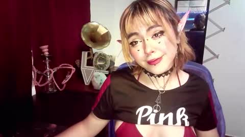 NIina Mon online show from November 6, 2025, 3:35 pm