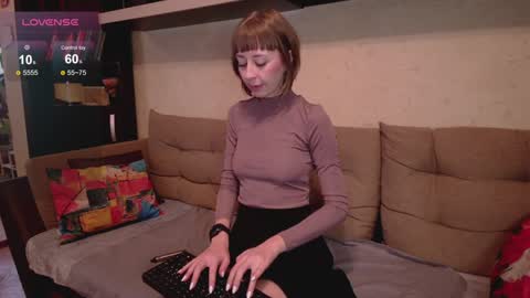 NinaNovalicious online show from January 13, 2025, 8:47 am