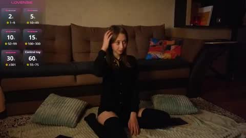 Snapshot of ninanovalicious chatting on May 19, 2026, 7:04 am NinaNovalicious online show from May 19, 2026, 7:04 am