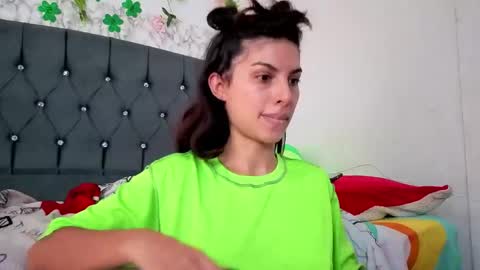 ninasky19 online show from March 25, 2026, 6:03 pm