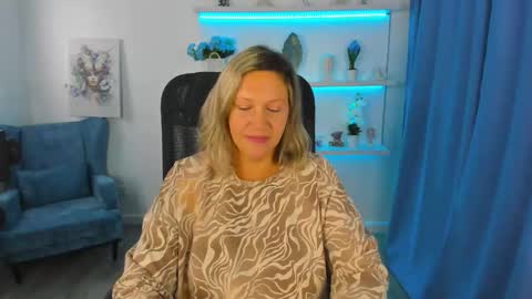 ninastarle online show from September 10, 2025, 5:29 am