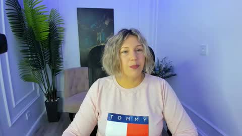 ninastarle online show from September 26, 2025, 6:28 am