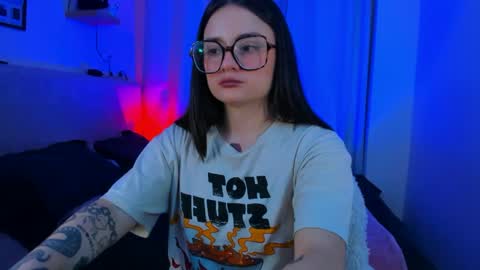 ninavolkov online show from September 15, 2025, 10:54 pm