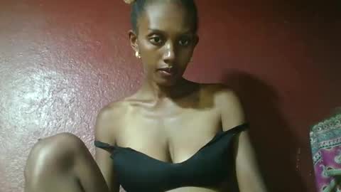 ninie246746 online show from January 14, 2025, 4:57 am