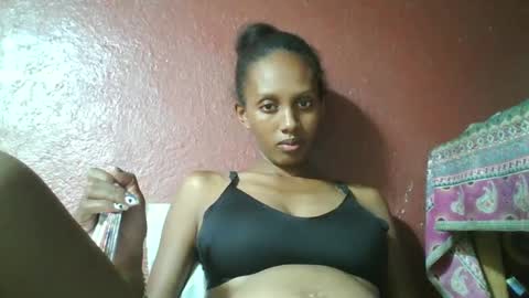 ninie246746 online show from January 29, 2025, 1:07 pm