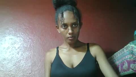 ninie246746 online show from February 9, 2025, 2:50 pm