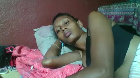 ninie246746 online show from February 25, 2025, 7:03 pm