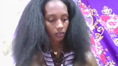 ninie246746 online show from March 18, 2026, 7:55 am