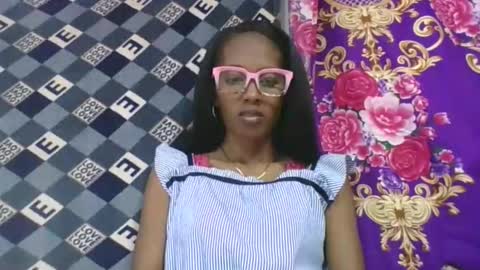 ninie246746 online show from April 11, 2026, 6:18 am