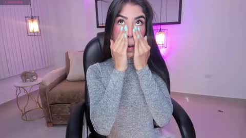 ninna_asppen online show from April 4, 2026, 5:06 am