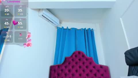 nina dee online show from November 10, 2025, 4:44 am