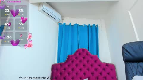 nina dee online show from March 26, 2026, 4:40 am