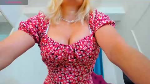 Snapshot of ninna_dee chatting on July 6, 2026, 4:53 am nina dee online show from July 6, 2026, 4:53 am