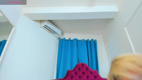 Snapshot of ninna_dee chatting on July 9, 2026, 3:43 am nina dee online show from July 9, 2026, 3:43 am