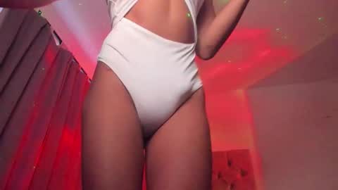 Ninon Beart online show from November 10, 2025, 11:31 am