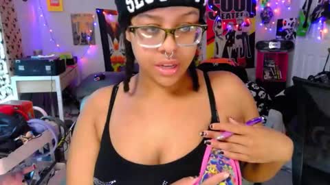 kiwi online show from October 8, 2025, 1:09 pm