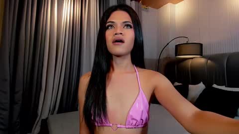 Snapshot of nishitatoe chatting on February 4, 2025, 1:06 pm nishi online show from February 4, 2025, 1:06 pm