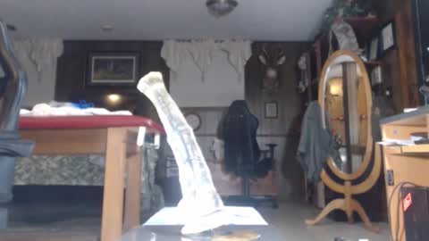 Snapshot of niteluvr chatting on September 16, 2025, 4:13 am Night Lover online show from September 16, 2025, 4:13 am