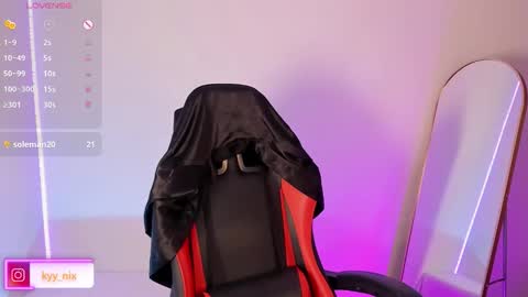 Nicki  online show from November 8, 2025, 3:29 am