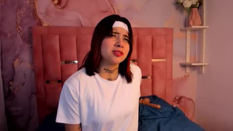 Nixie online show from September 12, 2025, 7:41 am