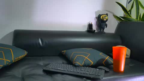 Snapshot of nixon347932 chatting on October 23, 2025, 5:18 am Nicolas Muscle online show from October 23, 2025, 5:18 am