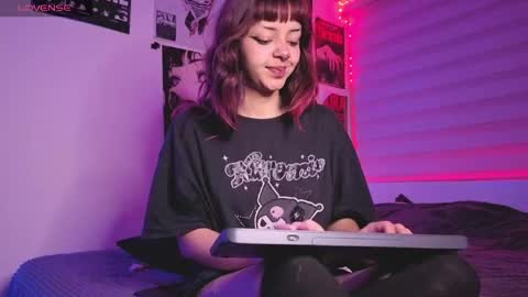 Snapshot of nixxi_ chatting on July 27, 2026, 5:36 am nix online show from July 27, 2026, 5:36 am