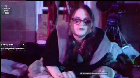 nixylix online show from January 7, 2025, 5:01 am