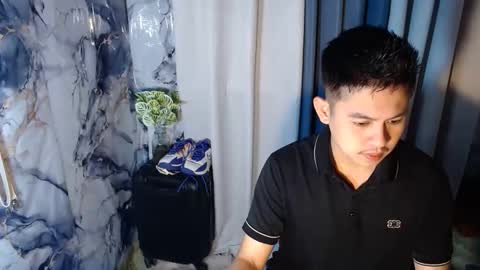 njay_16 online show from September 9, 2025, 1:21 pm
