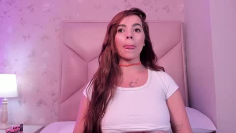   ambarsulliva  online show from January 15, 2025, 5:47 pm