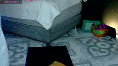 Noah  online show from April 19, 2026, 3:17 am