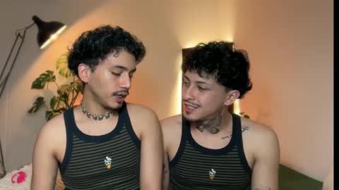 Snapshot of noah_and_steven chatting on May 6, 2026, 10:15 pm noah_and_steven online show from May 6, 2026, 10:15 pm