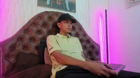 Noah Blake online show from September 27, 2025, 2:27 am