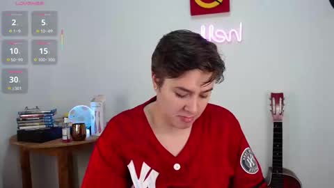 Snapshot of noah_blue7 chatting on January 22, 2025, 9:54 pm Noah online show from January 22, 2025, 9:54 pm