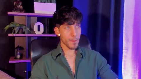 Noah Brigth online show from November 28, 2025, 11:51 pm