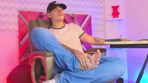 NOAH  online show from January 12, 2025, 1:21 am